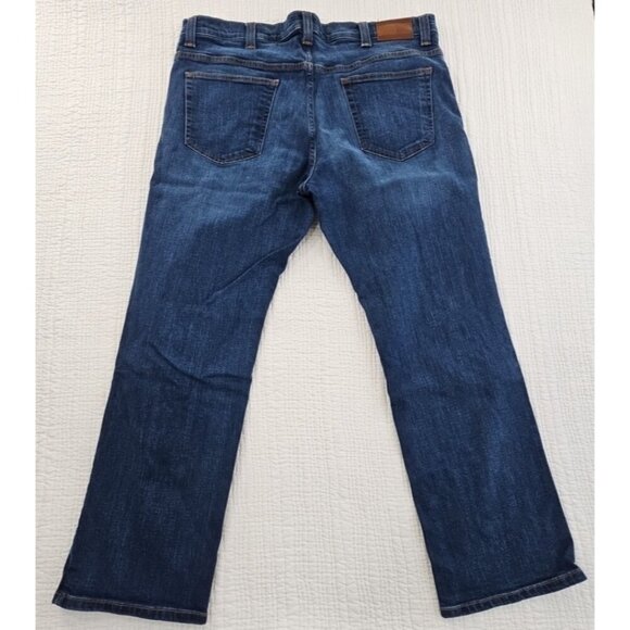 Tommy Hilfiger Jeans Men's 42x32 Stretch Medium Wash Denim Straight Leg EUC LN - Picture 2 of 15